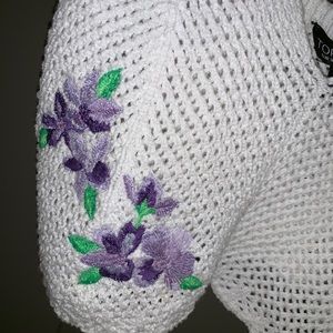Topshop Tops - Topshop Crocheted Cropped Flower Appliqué Top Topshop Tops - Topshop Crocheted Cropped Flower Appliqué Top